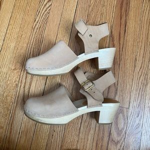 Bryr Emma closed toe mid heel clog size 36